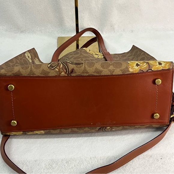 Coach Charlie Carryall In Signature Canvas With Prairie Floral Print - Picture 10 of 12
